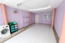 ทาวน์โฮมทำเลดี ซ.สวนสยาม 1 เข้าออกสะดวก ทำเลดี ใกล้แหล่งชุมชน ร้านค้า ตลาด และเดินทางเข้า-ออกได้หลายเส้นทาง เหมาะทั้งอยู่อาศัยเองหรือปล่อยเช่าในทำเลสวนสยาม