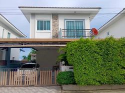 ด่วน! ขายบ้าน 2 ชั้น เดอะไนน์ รังสิต–คลอง 9  ที่ดิน 38.5 ตร.วา พื้นที่ใช้สอย 130 ตร.ม. ฟังก์ชันครบ 3 นอน 2 น้ำ ทำเลสงบ ใกล้ชุมชน เดินทางสะดวก บ้านไซซ์นี้ราคานี้หาไม่ง่าย