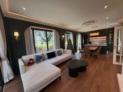 ดีไซน์หรู Modern Luxury พร้อม Private Courtyard กลางบ้านหลังมุมติดสวนส่วนกลาง คุ้มค่าสุด !! ปล่อยเช่า บ้านเดี่ยวหรู 2 ชั้น Luxury Modern โครงการ วีวัลดีบางนา (Vivaldi Bangna ) จาก REAL ASSET  70.7 ตร.ว ใกล้ Mega บางนา , ใกล้ทางด่วน และสนามบินสุวรรณภูมิ! ด