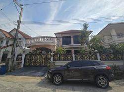 บ้านเดี่ยวหมู่บ้าน สุภาวัลย์ 1 ขนาด 55 ตร.วา พื้นที่ใช้สอย 140 ตร.ม ห่างจากทางด่วนเทพารักษ์แค่ 10 นาที