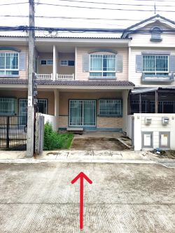 คุ้มกว่าใคร! บ้านถูก! ในหมู่บ้านหรูแพง!! ขาย ทาวน์โฮม หมู่บ้าน Villaggio บางนา(เอแบค) บ้าน Land & Houses เดินทางสะดวก ถ.บางนา-ตราด ใกล้เอแบค บางนา, ม.หัวเฉียว ทางด่วน สุวรรณภูมิ ห้ามพลาด!!