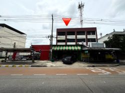 ทำเลติดถนนแยกสนามบินน้ำ !!! เหมาะทำการค้าหรือร้านอาหาร ขายตึกแถว 3.5  ชั้น 42 ตรว. ในถนนสนามบินน้ำ ใกล้กระทรวงพาณิชย์ และ กองสลาก ราคาพิเศษ!!