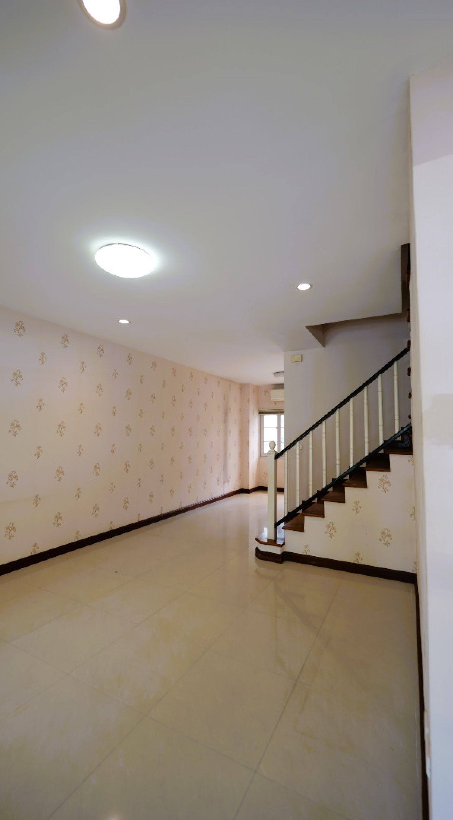 ขาย ทาวน์โฮม 3 ชั้น หมู่บ้าน urban sathorn ราชพฤกษ์ ภาพประกอบที่ 4